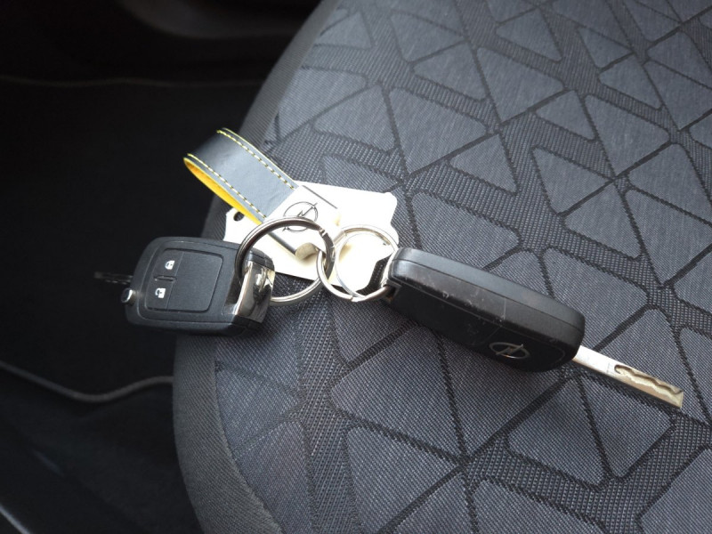 Photo 19 de l'offre de Opel Corsa (5) 1.4 90CH DESIGN 120 ANS à 9990€ chez Carlyss automobiles Vitré