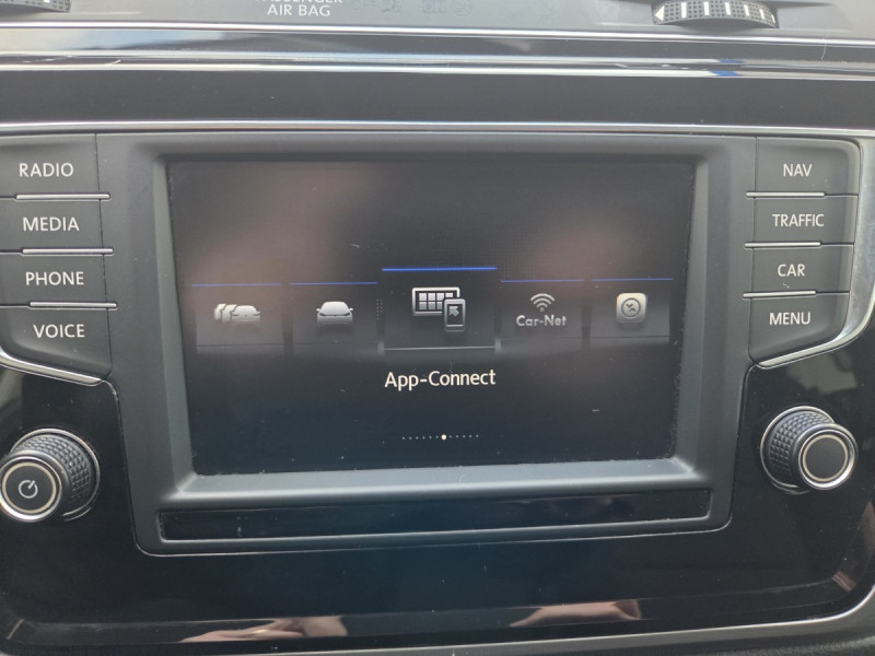 Photo 16 de l'offre de Volkswagen Touran (3) 1.6 TDI 115 DSG7 Confortline Bu BMT 7 pl à 14790€ chez Carlyss automobiles Vitré