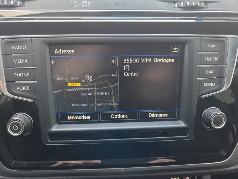 Photo 12 de l'offre de Volkswagen Touran (3) 1.6 TDI 115 DSG7 Confortline Bu BMT 7 pl à 14790€ chez Carlyss automobiles Vitré
