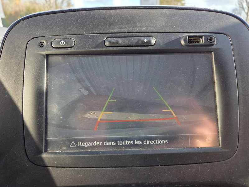 Photo 9 de l'offre de Opel Vivaro (2) 1.6 CDTI 125 ECO S/S 2.9 L2H1 PACK CLIM+ à 15990€ chez Carlyss automobiles Vitré