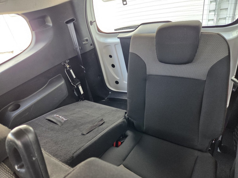 Photo 8 de l'offre de Dacia Lodgy 7 Places Essentiel Blue dCi 95 à 13990€ chez Carlyss automobiles Vitré