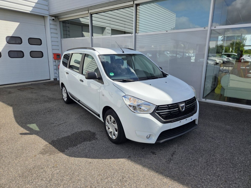 Photo 1 de l'offre de Dacia Lodgy 7 Places Essentiel Blue dCi 95 à 13990€ chez Carlyss automobiles Vitré