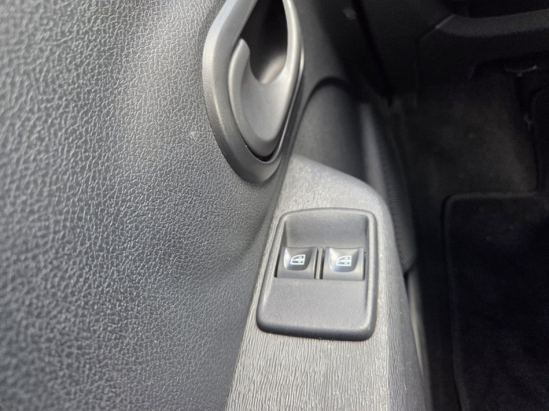 Photo 16 de l'offre de Dacia Lodgy 7 Places Essentiel Blue dCi 95 à 13990€ chez Carlyss automobiles Vitré