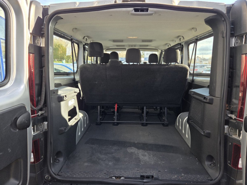 Photo 19 de l'offre de Opel Vivaro (2) 1.6 CDTI 125 ECO S/S 2.9 L2H1 PACK CLIM+ à 15990€ chez Carlyss automobiles Vitré