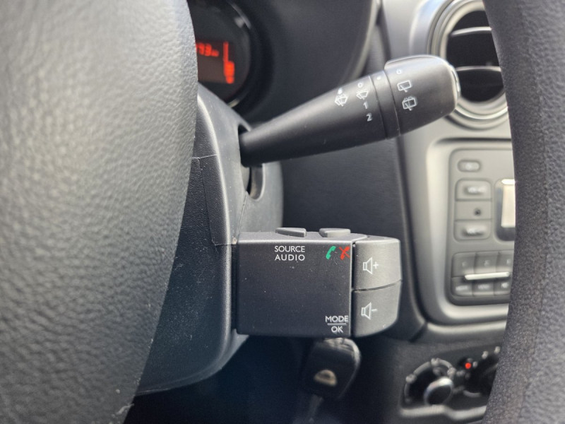 Photo 15 de l'offre de Dacia Lodgy 7 Places Essentiel Blue dCi 95 à 13990€ chez Carlyss automobiles Vitré