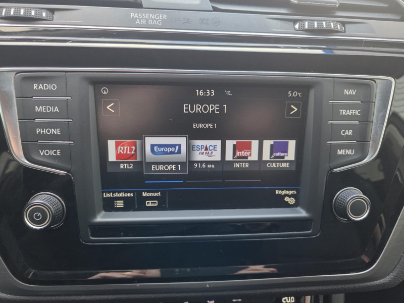 Photo 13 de l'offre de Volkswagen Touran (3) 1.6 TDI 115 DSG7 Confortline Bu BMT 7 pl à 14790€ chez Carlyss automobiles Vitré