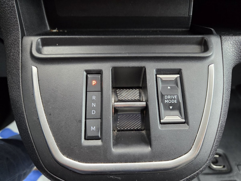 Photo 15 de l'offre de Citroën Jumpy (3) 22075 euros HT Taille M BHDi 145 EAT8 PACK PREM CONNECT à 26490€ chez Carlyss automobiles Vitré