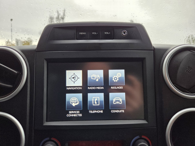 Photo 10 de l'offre de Peugeot Partner Tepee (2) 1.6 BlueHDi 120 S&S Outdoor à 12790€ chez Carlyss automobiles Vitré