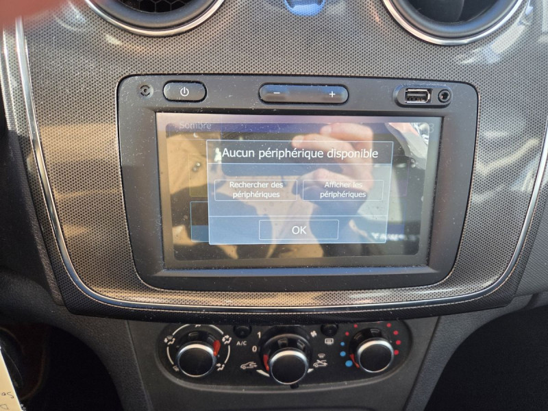 Photo 11 de l'offre de Dacia Sandero (2) Stepway TCe 90 à 10790€ chez Carlyss automobiles Vitré