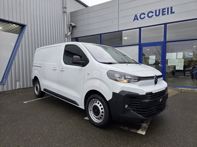 Photo 1 de l'offre de Citroën Jumpy (3) 22075 euros HT Taille M BHDi 145 EAT8 PACK PREM CONNECT à 26490€ chez Carlyss automobiles Vitré