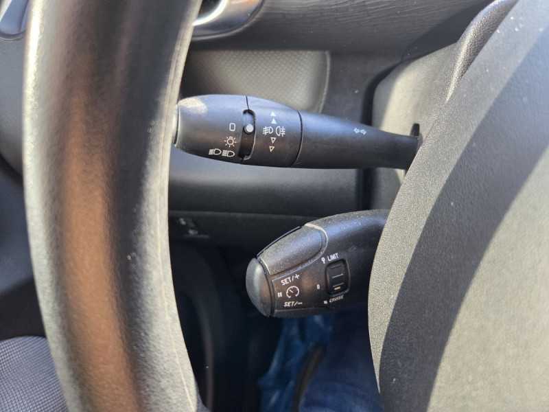 Photo 14 de l'offre de CITROEN C3 Picasso BlueHDi 100 BVM Feel Edition à 8990€ chez Carlyss automobiles Vitré