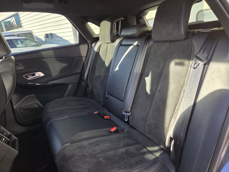 Photo 7 de l'offre de DS DS 7 Crossback BlueHDi 180 Automatique PERFORM Line à 23490€ chez Carlyss automobiles Vitré