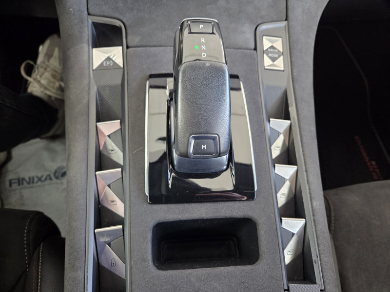 Photo 20 de l'offre de DS DS 7 Crossback BlueHDi 180 Automatique PERFORM Line à 23490€ chez Carlyss automobiles Vitré