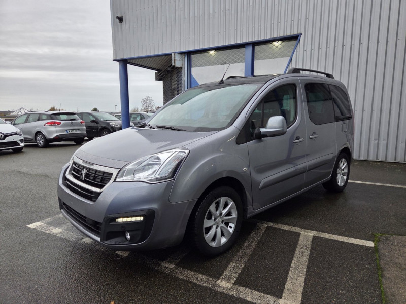 Photo 2 de l'offre de Peugeot Partner Tepee (2) 1.6 BlueHDi 120 S&S Outdoor à 12790€ chez Carlyss automobiles Vitré