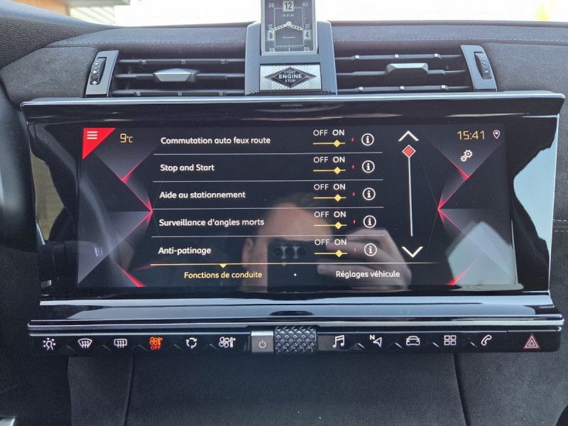 Photo 13 de l'offre de DS DS 7 Crossback BlueHDi 180 Automatique PERFORM Line à 23490€ chez Carlyss automobiles Vitré