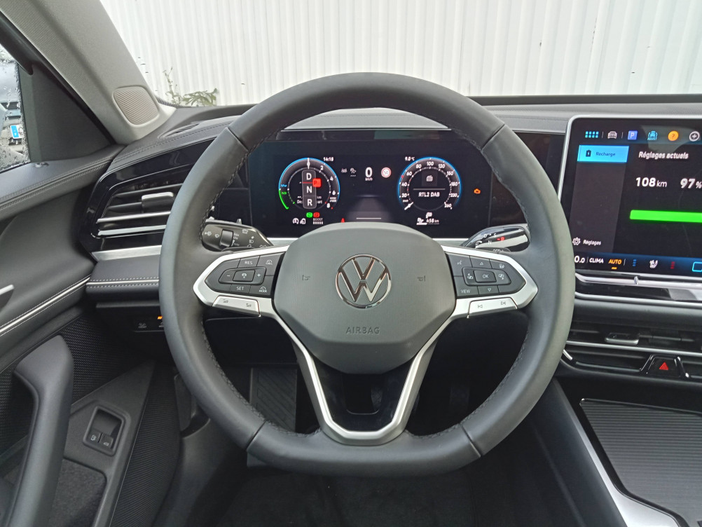 Acheter Volkswagen Passat Passat 1.5 eHybrid 204 DSG6 Elegance 5p neuf dans les concessions du Groupe Faurie