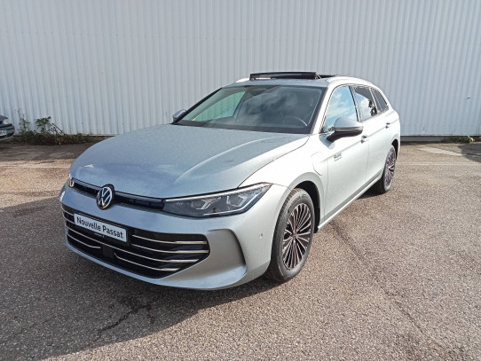 Acheter Volkswagen Passat Passat 1.5 eHybrid 204 DSG6 Elegance 5p neuve* dans les concessions du Groupe Faurie