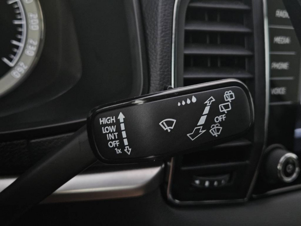 Acheter Skoda Karoq Karoq 2.0 TDI 116 ch SCR DSG7 Business 5p occasion dans les concessions du Groupe Faurie