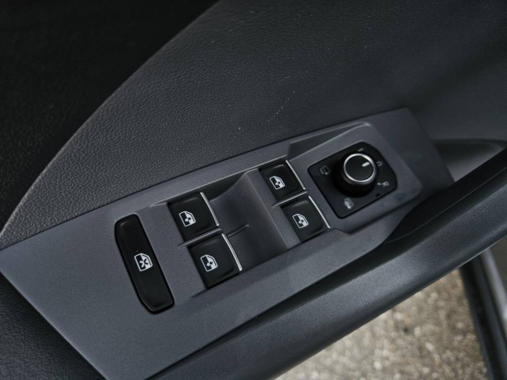 Acheter Volkswagen T-Cross T-Cross 1.0 TSI 110 Start/Stop BVM6 United 5p occasion dans les concessions du Groupe Faurie