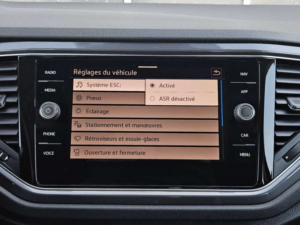 Acheter Volkswagen T-Roc T-Roc 1.5 TSI 150 EVO Start/Stop DSG7 Carat 5p occasion dans les concessions du Groupe Faurie