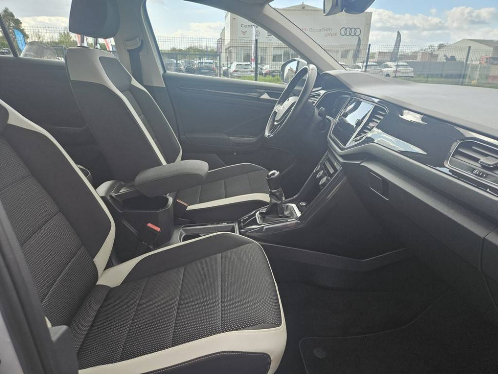 Acheter Volkswagen T-Roc T-Roc 1.5 TSI 150 EVO Start/Stop BVM6 Carat 5p occasion dans les concessions du Groupe Faurie