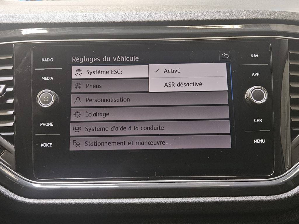 Acheter Volkswagen T-Roc T-Roc 1.5 TSI 150 EVO Start/Stop BVM6 Carat 5p occasion dans les concessions du Groupe Faurie