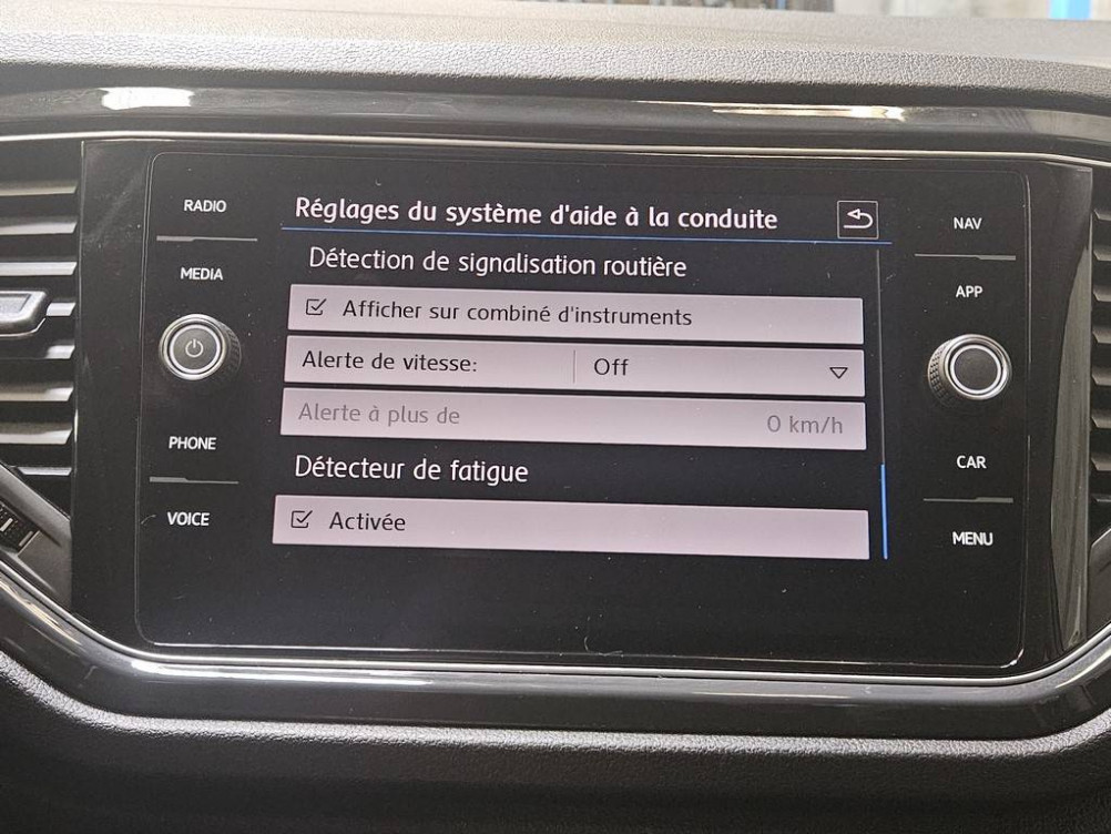 Acheter Volkswagen T-Roc T-Roc 1.5 TSI 150 EVO Start/Stop BVM6 Carat 5p occasion dans les concessions du Groupe Faurie