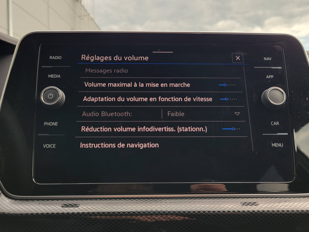 Acheter Volkswagen T-Cross T-Cross 1.5 TSI 150 Start/Stop DSG7 R-Line Edition 5p neuf dans les concessions du Groupe Faurie