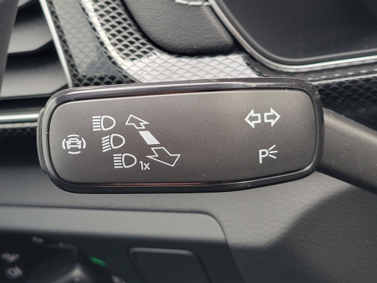 Acheter Volkswagen T-Cross T-Cross 1.5 TSI 150 Start/Stop DSG7 R-Line Edition 5p neuve* dans les concessions du Groupe Faurie