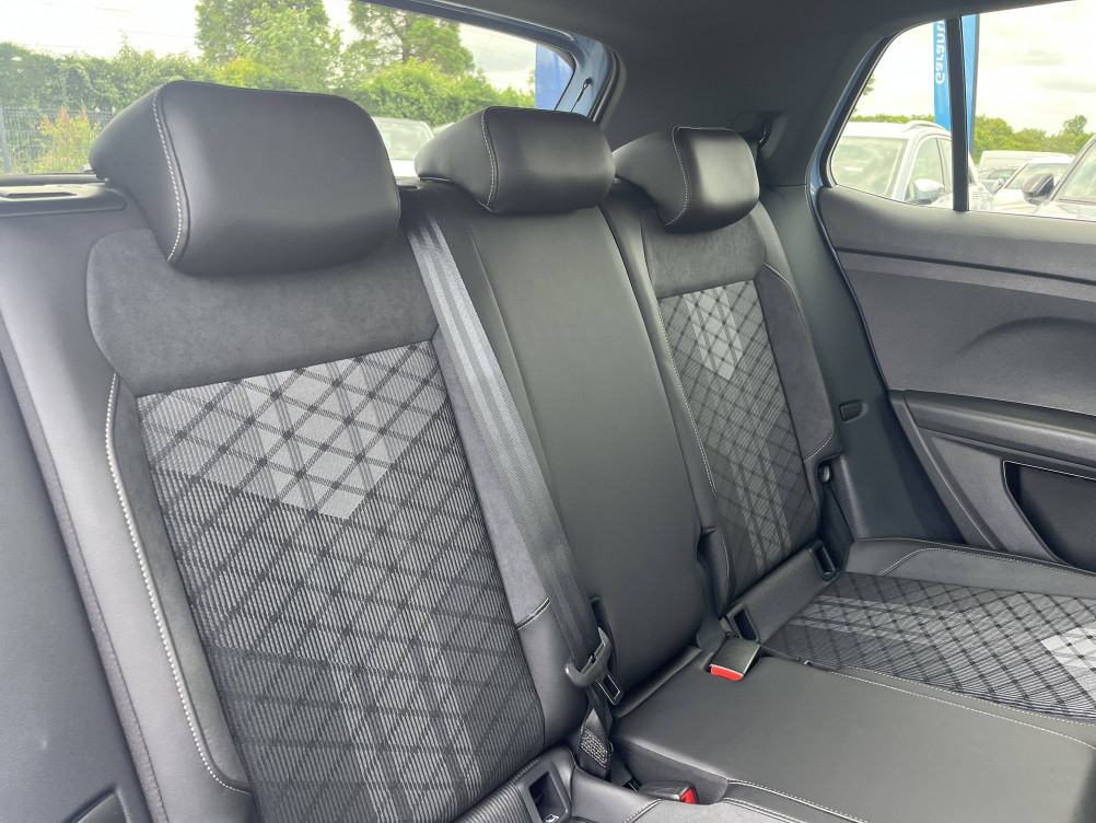 Acheter Volkswagen T-Cross T-Cross 1.0 TSI 116 Start/Stop DSG7 R-Line 5p occasion dans les concessions du Groupe Faurie