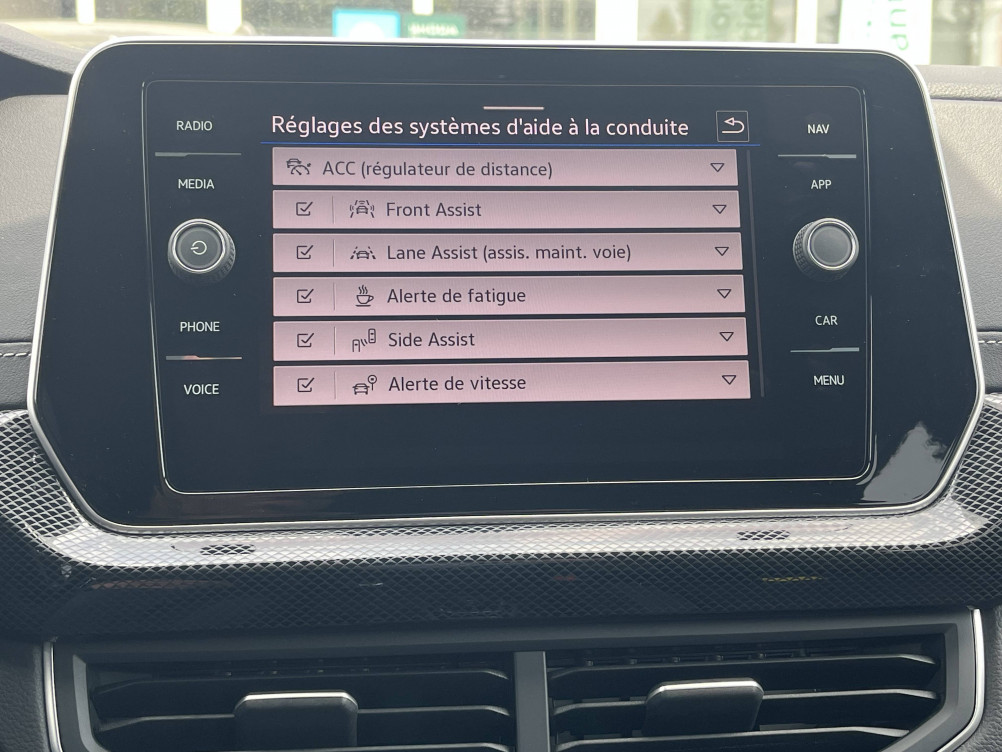 Acheter Volkswagen T-Cross T-Cross 1.0 TSI 116 Start/Stop DSG7 R-Line 5p occasion dans les concessions du Groupe Faurie