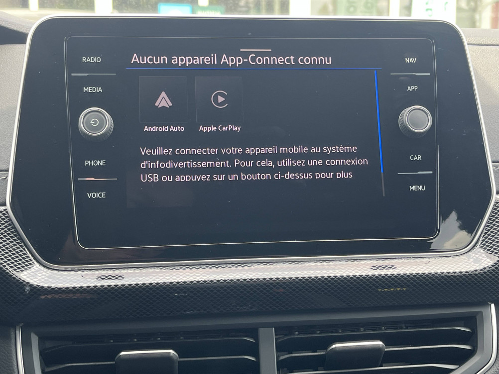 Acheter Volkswagen T-Cross T-Cross 1.0 TSI 116 Start/Stop DSG7 R-Line 5p occasion dans les concessions du Groupe Faurie