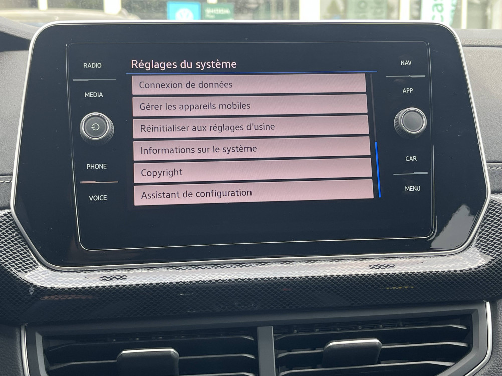 Acheter Volkswagen T-Cross T-Cross 1.0 TSI 116 Start/Stop DSG7 R-Line 5p occasion dans les concessions du Groupe Faurie