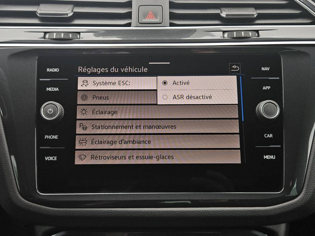 Acheter Volkswagen Tiguan Tiguan 2.0 TDI 150ch DSG7 R-Line 5p occasion dans les concessions du Groupe Faurie