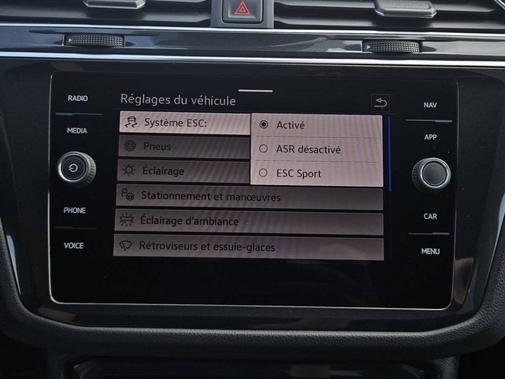 Acheter Volkswagen Tiguan Tiguan 2.0 TDI 150ch DSG7 4Motion R-Line 5p occasion dans les concessions du Groupe Faurie