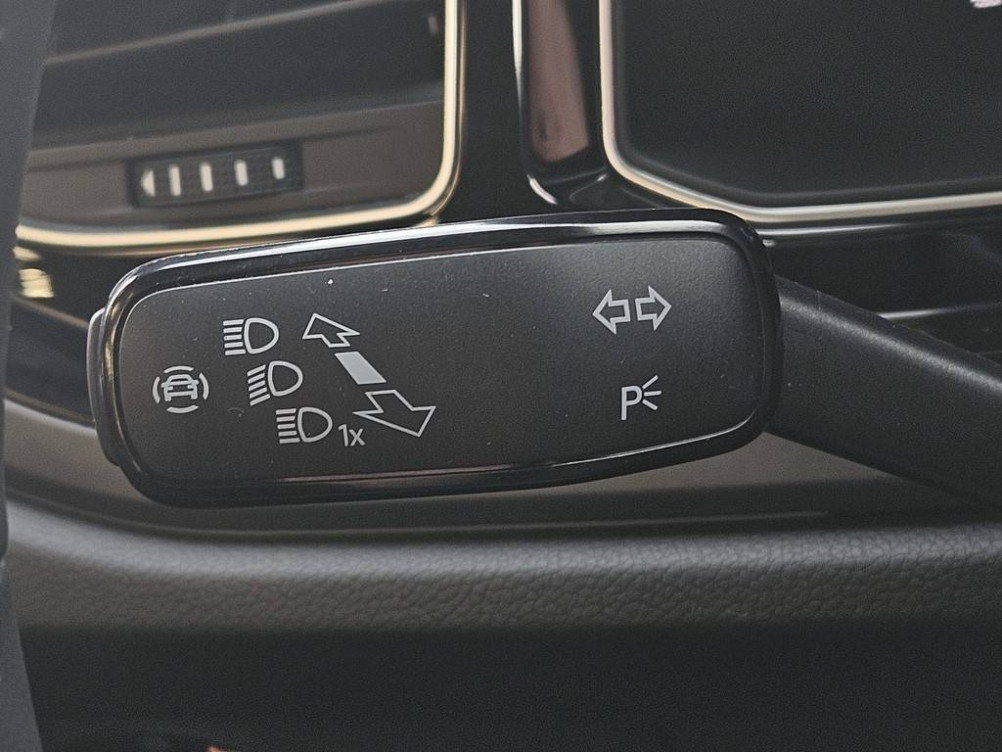 Acheter Volkswagen Polo Polo 1.0 TSI 116 S&S DSG7 R-Line 5p occasion dans les concessions du Groupe Faurie