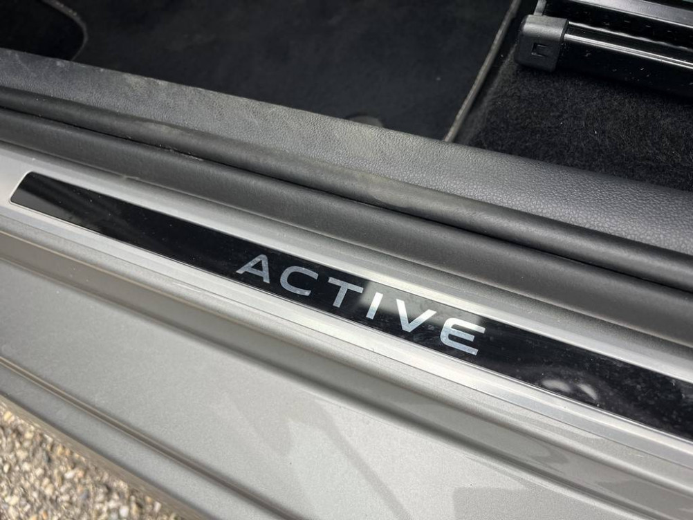 Acheter Volkswagen Up Up 1.0 65 BlueMotion Technology BVM5 Active 5p occasion dans les concessions du Groupe Faurie