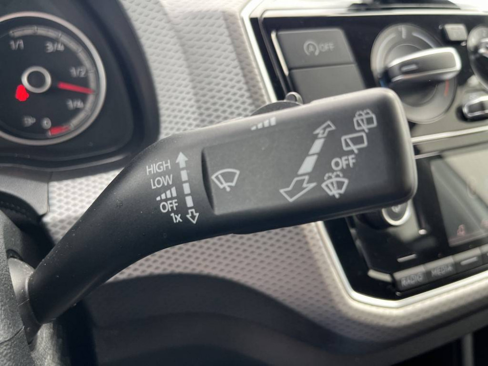 Acheter Volkswagen Up Up 1.0 65 BlueMotion Technology BVM5 Active 5p occasion dans les concessions du Groupe Faurie