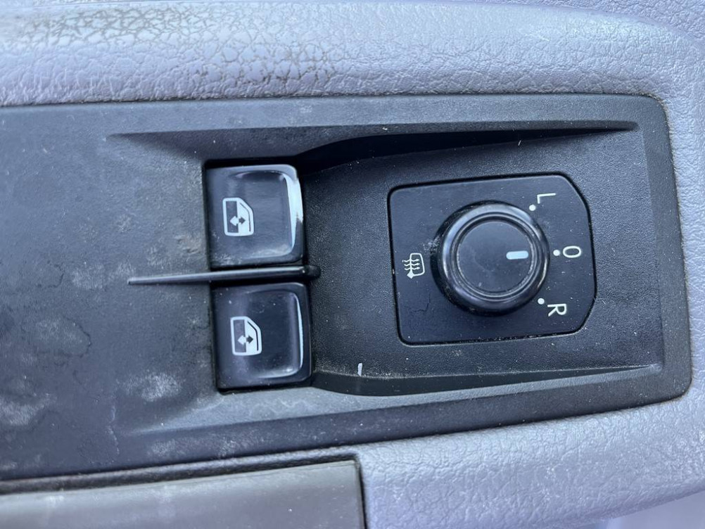 Acheter Volkswagen Crafter CRAFTER VAN 35 L3H3 2.0 TDI 140 CH BUSINESS LINE 4p occasion dans les concessions du Groupe Faurie