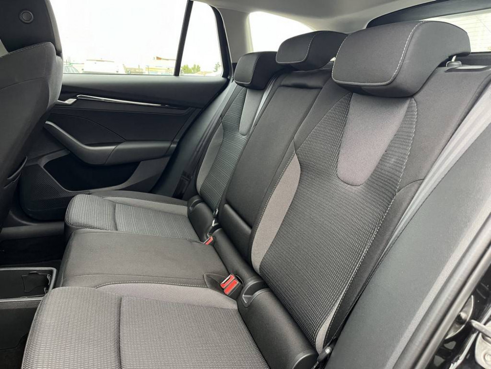 Acheter Skoda Octavia Octavia Combi 2.0 TDI 150 ch SCR DSG7 Selection 5p occasion dans les concessions du Groupe Faurie