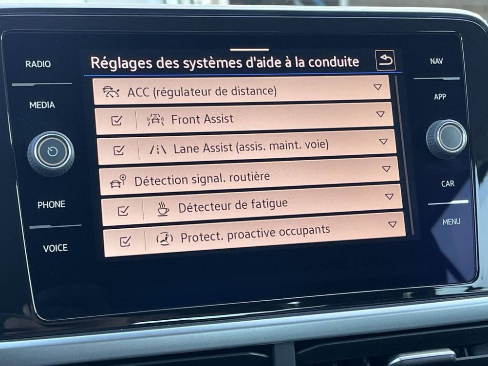 Acheter Volkswagen T-Roc T-Roc 2.0 TDI 116 Start/Stop BVM6 Life Business 5p occasion dans les concessions du Groupe Faurie