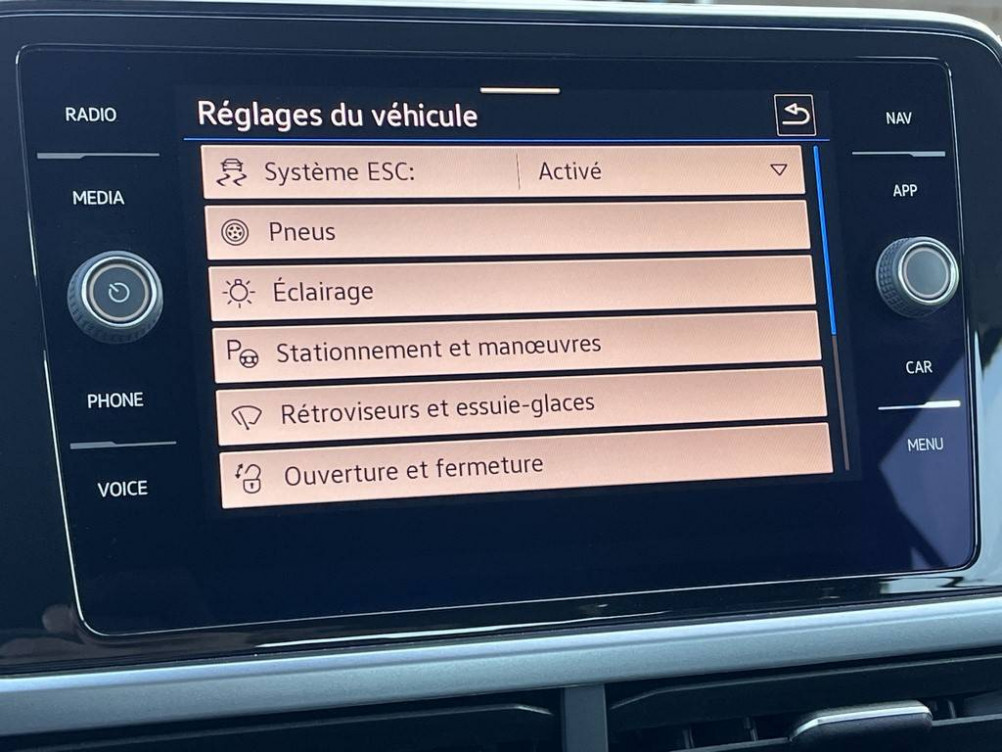 Acheter Volkswagen T-Roc T-Roc 2.0 TDI 116 Start/Stop BVM6 Life Business 5p occasion dans les concessions du Groupe Faurie