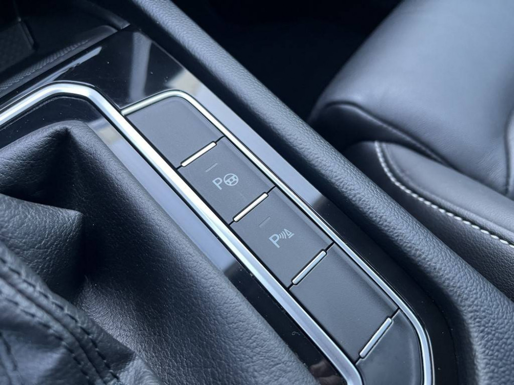 Acheter Volkswagen Passat Passat SW 2.0 TDI EVO SCR 200 DSG7 4Motion Lounge 5p occasion dans les concessions du Groupe Faurie