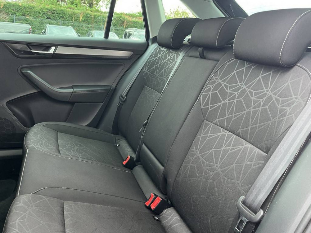 Acheter Skoda Rapid Spaceback Rapid Spaceback 1.0 TSI 110 ch BVM6 Clever 5p occasion dans les concessions du Groupe Faurie