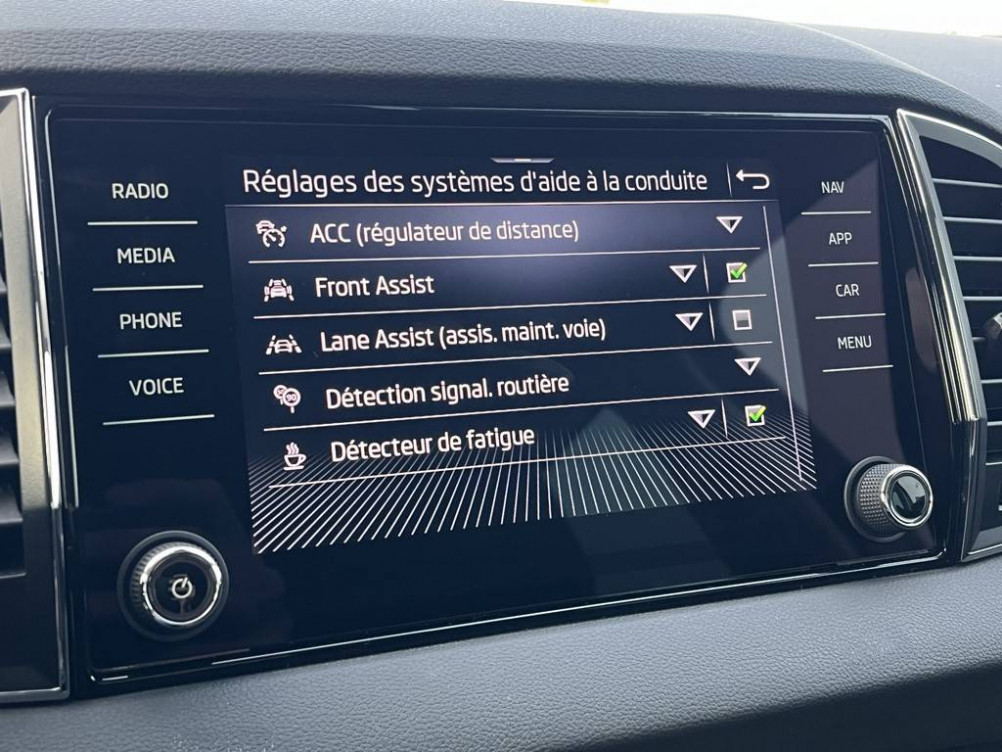 Acheter Skoda Karoq Karoq 2.0 TDI 116 ch SCR DSG7 Business 5p occasion dans les concessions du Groupe Faurie