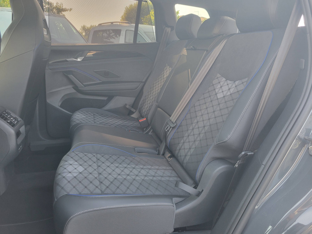 Acheter Volkswagen Tayron Tayron 1.5 eTSI 150ch DSG7 7pl R-Line Edition 5p neuf dans les concessions du Groupe Faurie