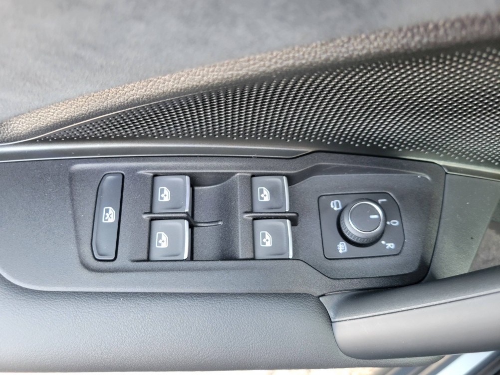 Acheter Volkswagen Tayron Tayron 1.5 eTSI 150ch DSG7 7pl R-Line Edition 5p neuf dans les concessions du Groupe Faurie