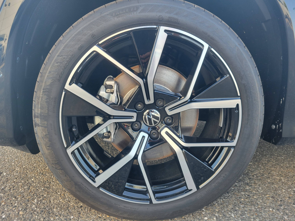 Acheter Volkswagen Tayron Tayron 1.5 eTSI 150ch DSG7 7pl R-Line Edition 5p neuf dans les concessions du Groupe Faurie