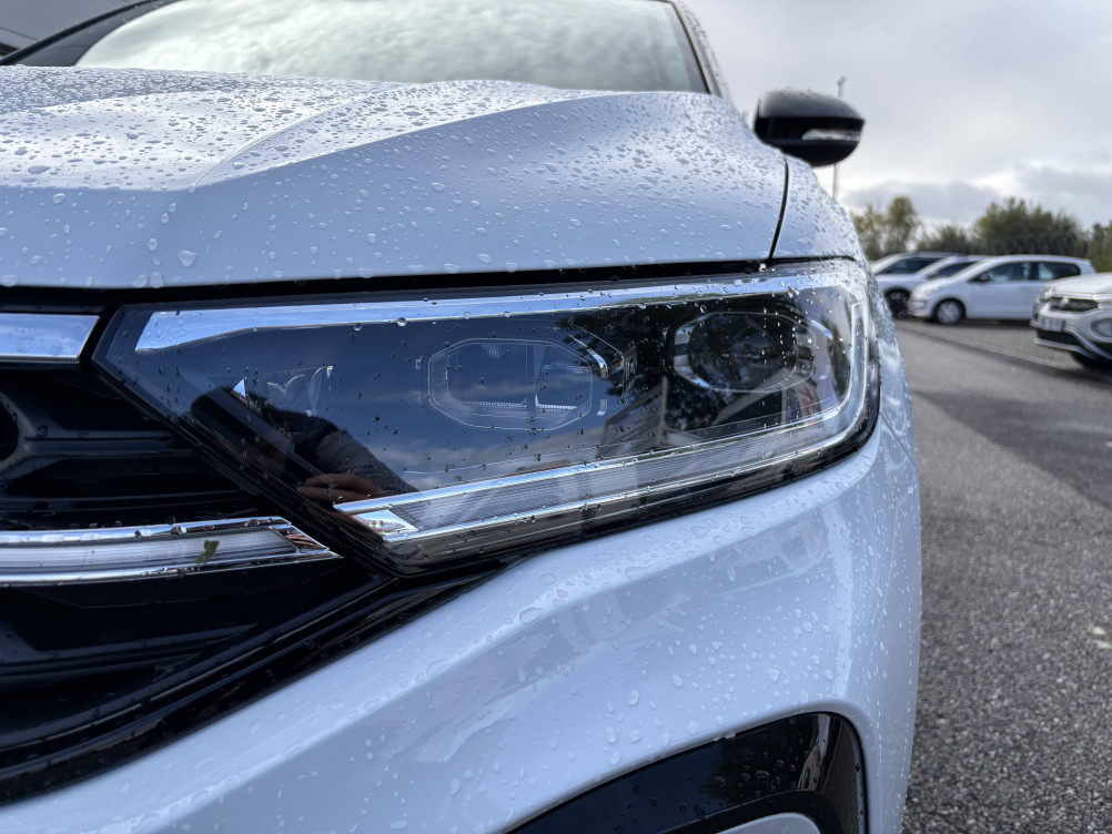 Acheter Volkswagen T-Roc T-Roc 2.0 TDI 150 Start/Stop DSG7 R-Line Edition 5p neuf dans les concessions du Groupe Faurie