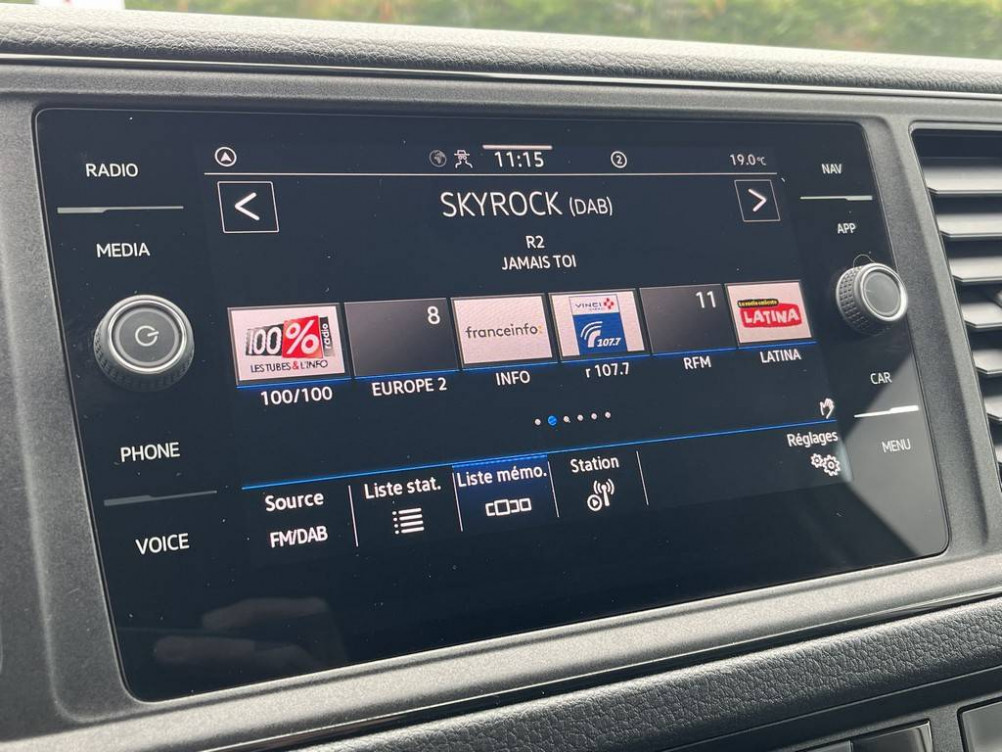 Acheter Volkswagen Crafter CRAFTER VAN 35 L3H3 2.0 TDI 140 CH BVA BUSINESS 4p occasion dans les concessions du Groupe Faurie